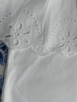 Top Zara Asimétrico Volante Grande, blanco