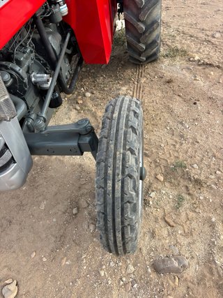 Tractor Massey Ferguson 135 Rojo