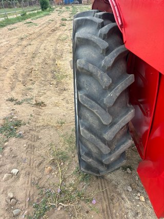 Tractor Massey Ferguson 135 Rojo