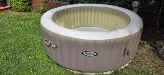 Jacuzzi Intex 4 personas exterior