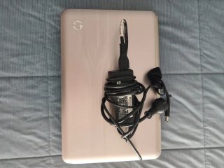 HP Ordenador Portátil + Maletin Piel