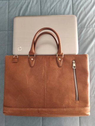 HP Ordenador Portátil + Maletin Piel