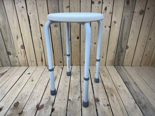 SILLA DE DUCHA REGULABLE B+B DH-40R