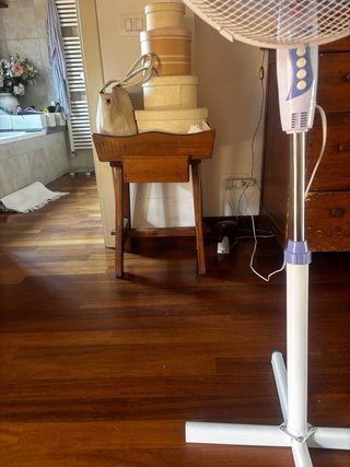 Comò antico in legno cassettiera e altto pezzo