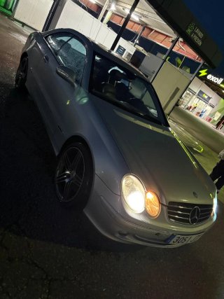 Mercedes-Benz  CLK 2004