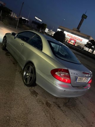 Mercedes-Benz  CLK 2004
