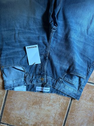 Pantalón vaquero Bershka azul