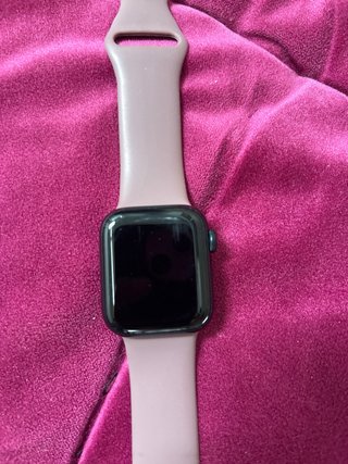 Apple Watch SE Negro con Correas Rosas
