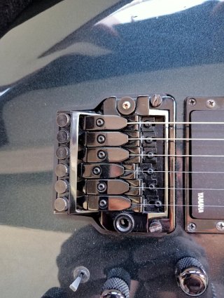 Guitarra Yamaha RGX612A Activa