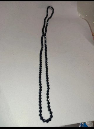 Collar largo acrílicos negros 53 cm
