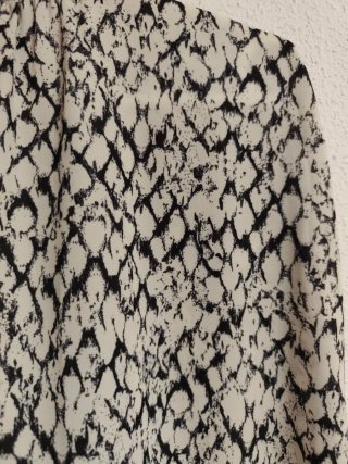 Camisa larga y oversize de chica talla S de H&M.