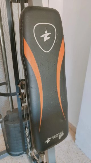 Máquina de gimnasio multifunción