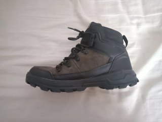 Botas Solognac Waterproof Marrones y Negras