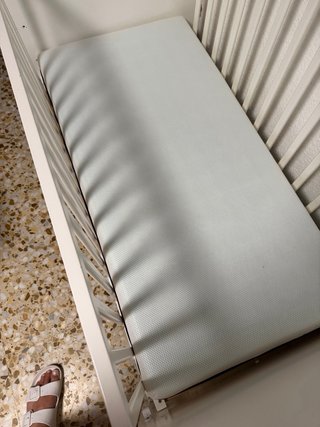 Cuna bebé blanca con colchón nuevo