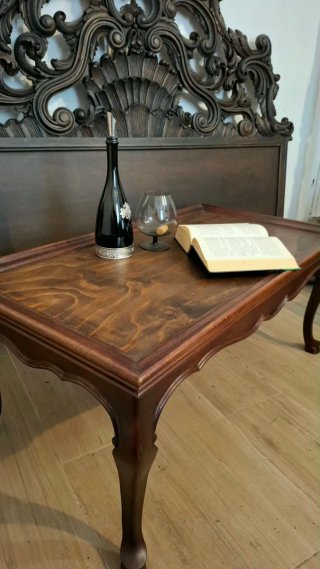 Mesa de centro vintage restaurada madera  clásica