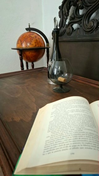 Mesa de centro vintage restaurada madera  clásica