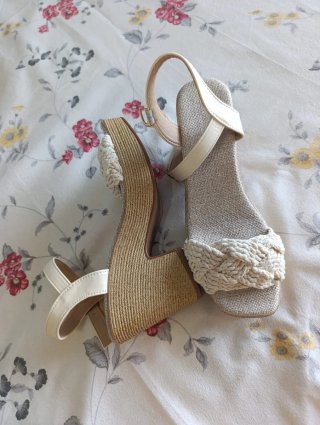 Sandalias cuña crochet beige/blanco T.38
