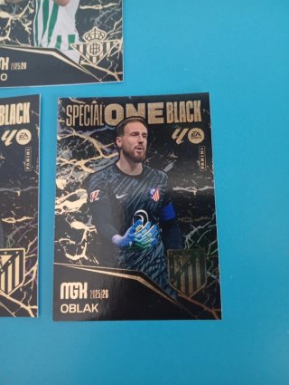 Lote 3 cromos Special One Black 25/26.