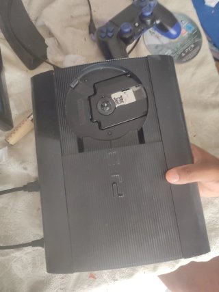 PS3 Super Slim 500GB Negra + Juegos