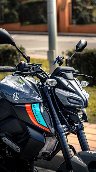 Yamaha MT-125 Naked Negra y Azul