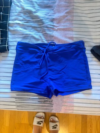 Pantalones cortos azules con cordón