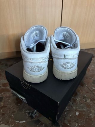Air Jordan 1 Low Blancas