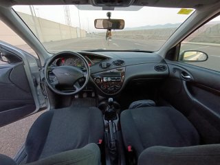 Ford Focus 2000