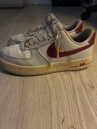 Nike Air Force 1 Rojas y Blancas