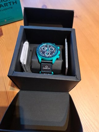 Omega x Swatch Mission on Earth Polar Lights