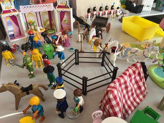 Lote Playmobil: Camión, Granja y Figuras