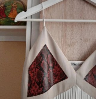 (M) Vestido con tirantes largo fluido de Zara