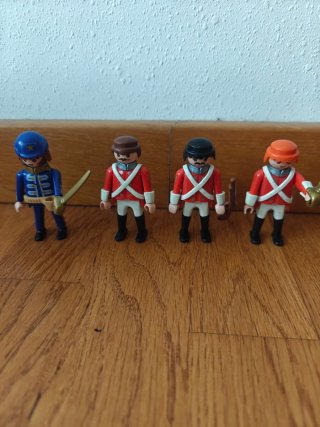 Soldados Playmobil variados (4 figuras)