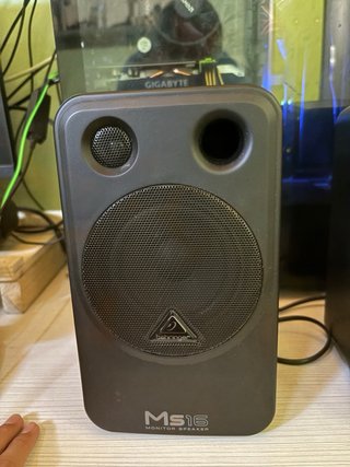 Altavoces Behringer MS16 Negros