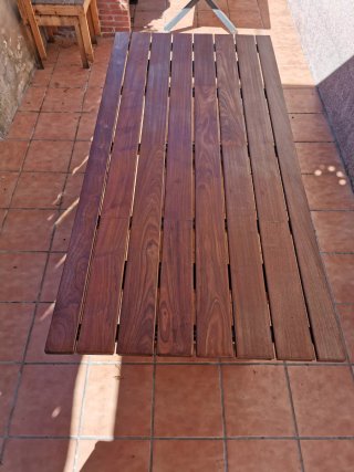Mesa de madera maciza