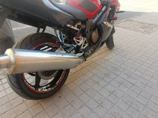 Honda CBR 600 F Roja y Negra