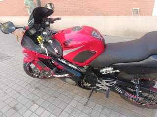 Honda CBR 600 F Roja y Negra