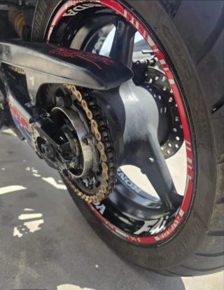 Honda CBR 600 F Roja y Negra
