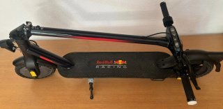 Patinete Eléctrico Red Bull Racing