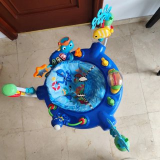 Saltador y Centro de Actividades Baby Einstein