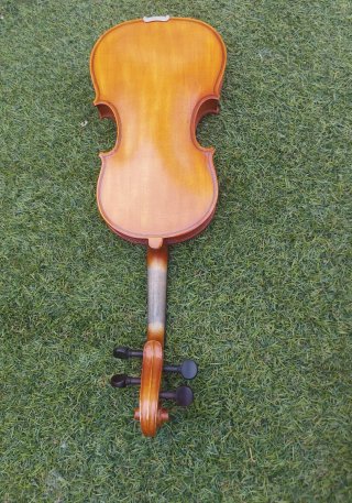Violín madera barnizada