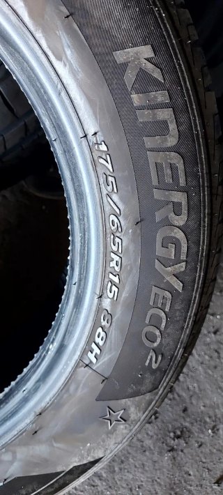 175/65 R15 88H