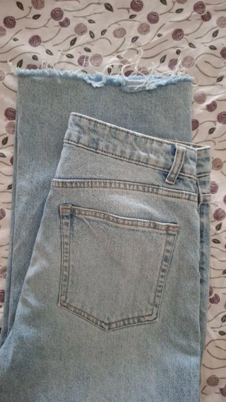 Vaqueros H&M desgastados