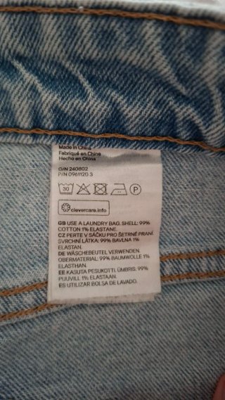 Vaqueros H&M desgastados
