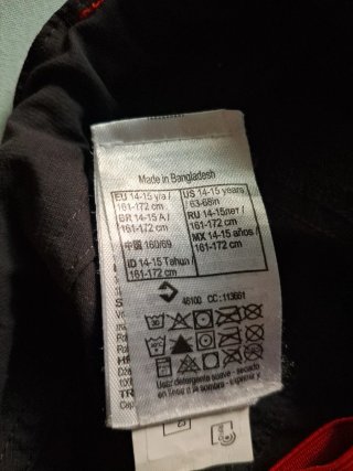 Pantalón de trekking ,uno color verde dorado...