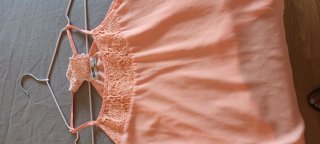 Top rosa con bordado espalda T-S
