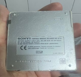 Minidisc Sony MZ-N710 Plata