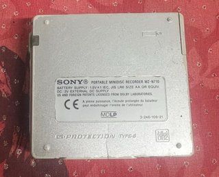 Minidisc Sony MZ-N710 Plata