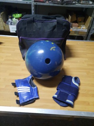 Bolsa y bola de bolos + muñequeras
