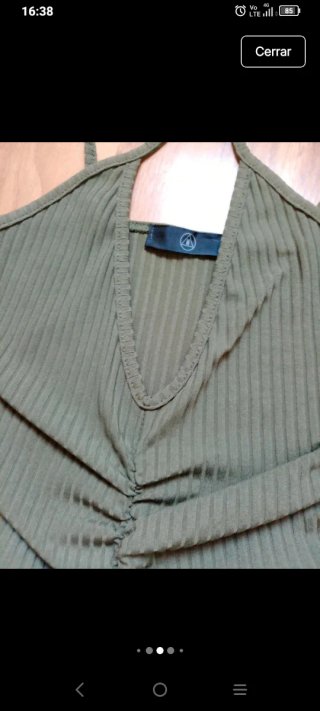 Vestido verde militar fruncido
