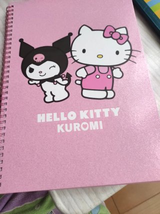 Lote Kuromi Hello Kitty. Todo sin usar